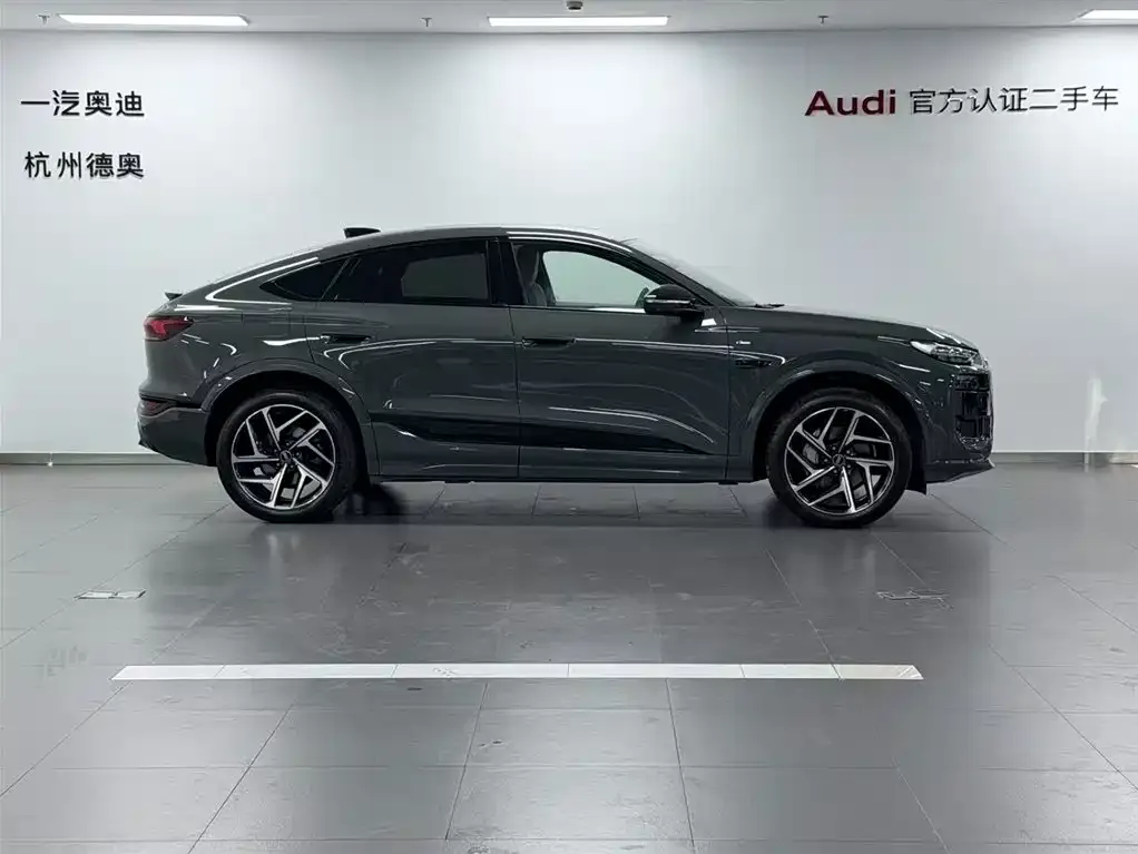 Audi Q6L e-tron — фото 5