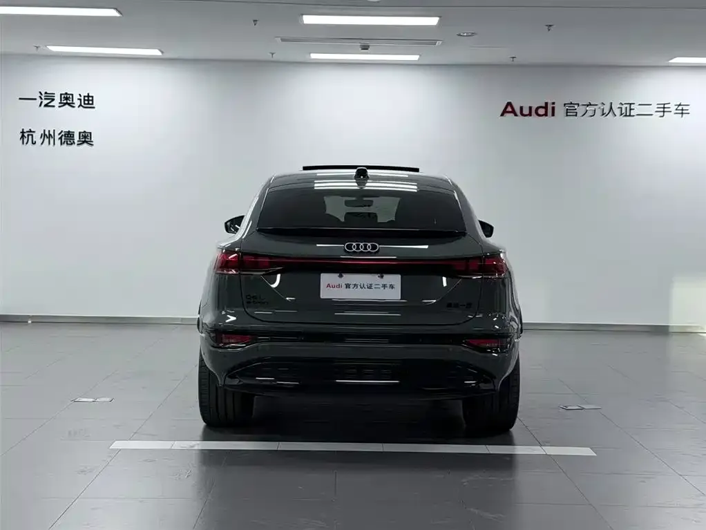 Audi Q6L e-tron — фото 3