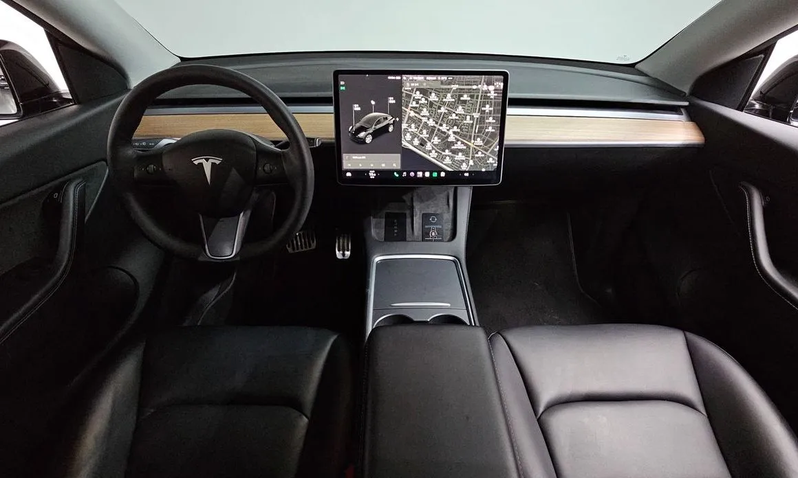 Tesla Model Y — фото 3