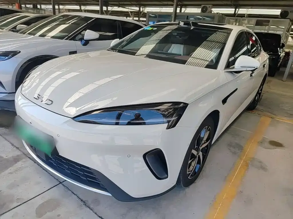 BYD Seal 07 DM-i — фото 1