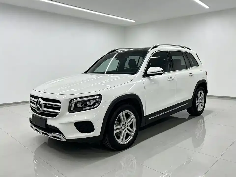 Mercedes-Benz GLB — фото 1