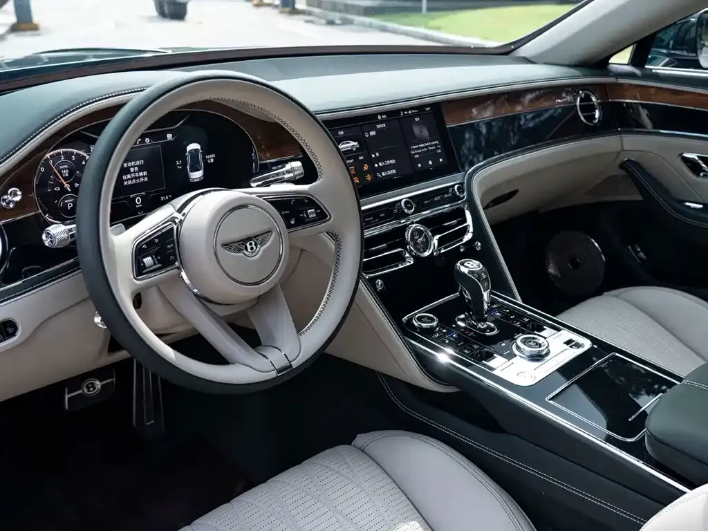 Bentley Flying Spur PHEV — фото 4