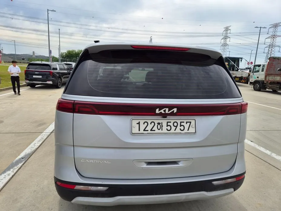 Kia Carnival — фото 6
