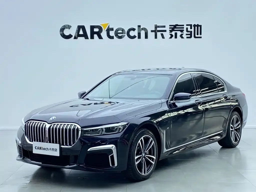 BMW 7 Series — фото 1