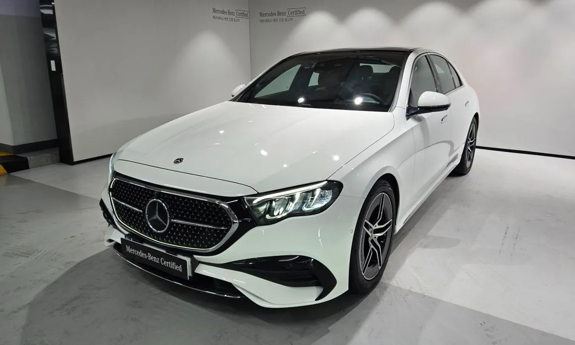 Mercedes-Benz E-Class — фото 1