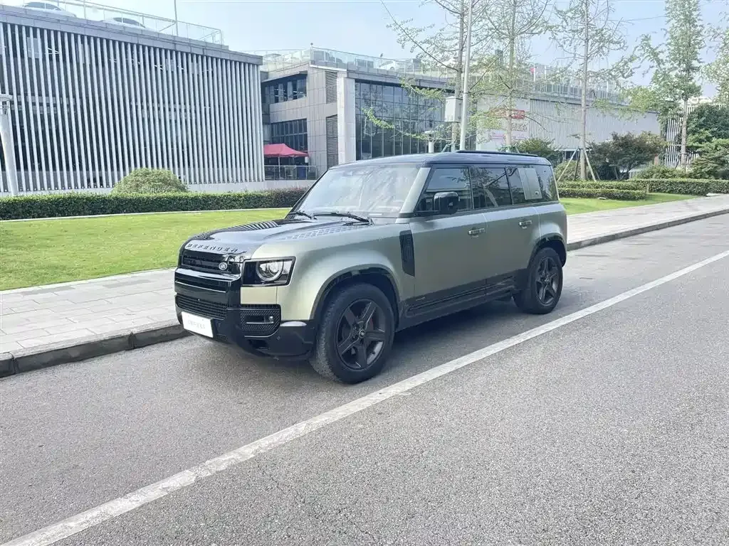 Land Rover Defender — фото 1