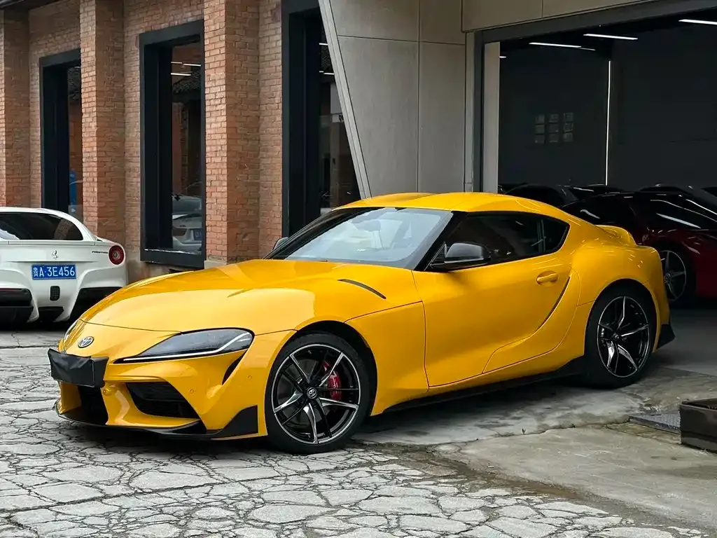 Toyota Supra — фото 1