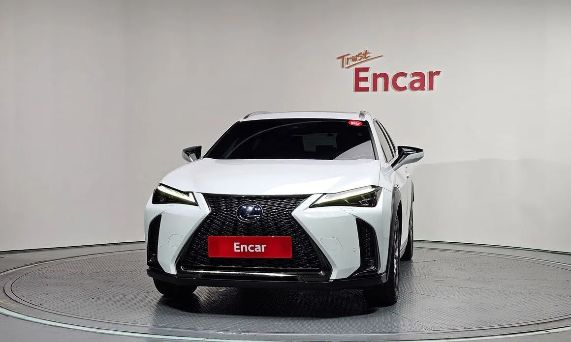 Lexus UX — фото 4
