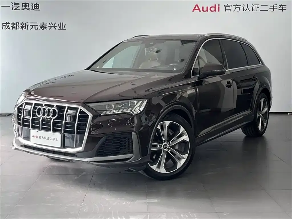 Audi Q7 — фото 1