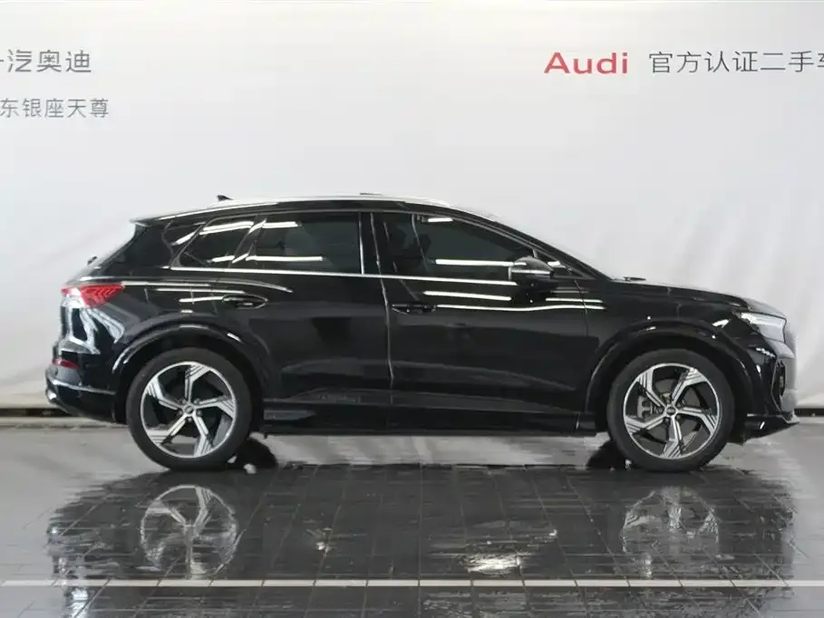 Audi Q4 e-tron — фото 8