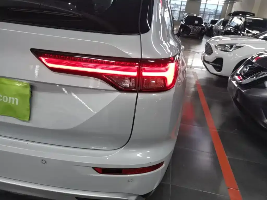 Mitsubishi Outlander — фото 2