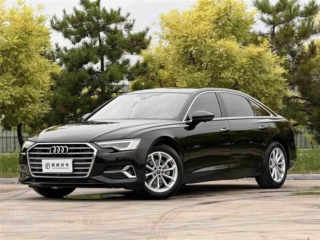 Audi A6L — фото 1
