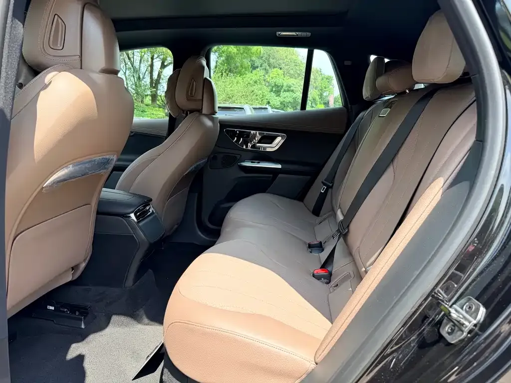 Mercedes-Benz EQE SUV — фото 3