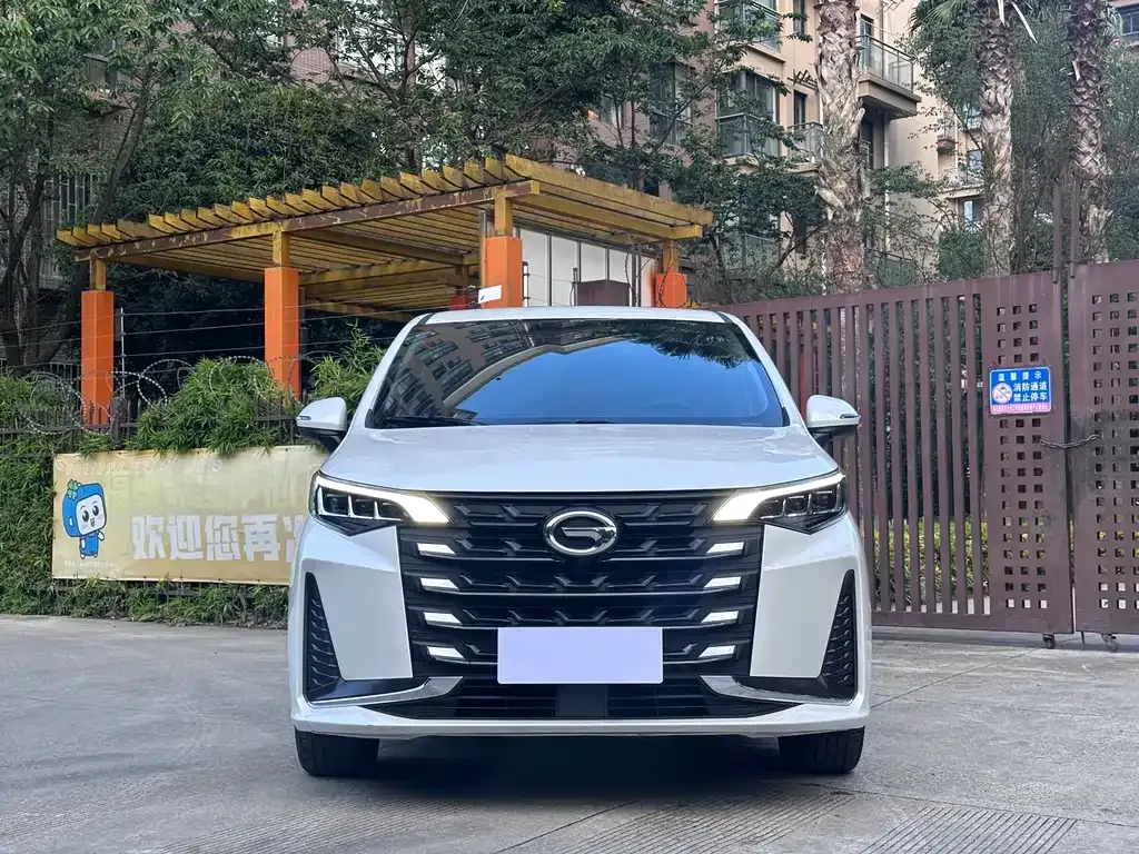 GAC Motor Trumpchi M6 — фото 9