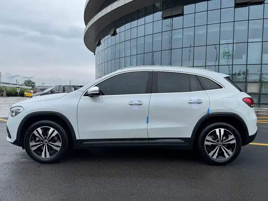 Mercedes-Benz GLA — фото 9