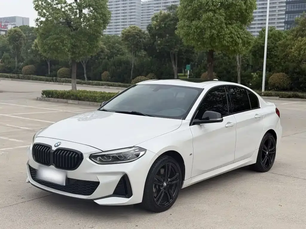 BMW 1 Series — фото 1
