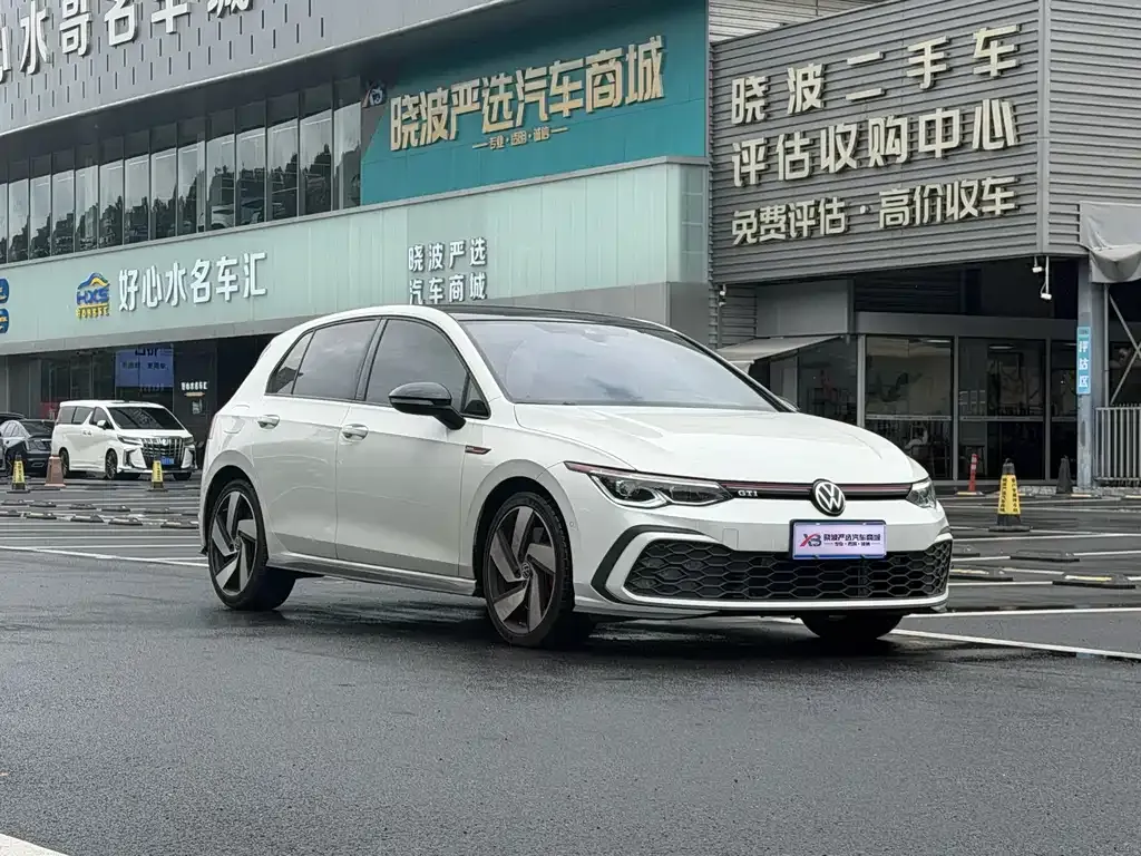 Volkswagen Golf GTI — фото 7