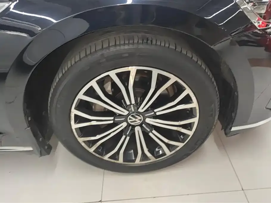 Volkswagen Phideon — фото 2