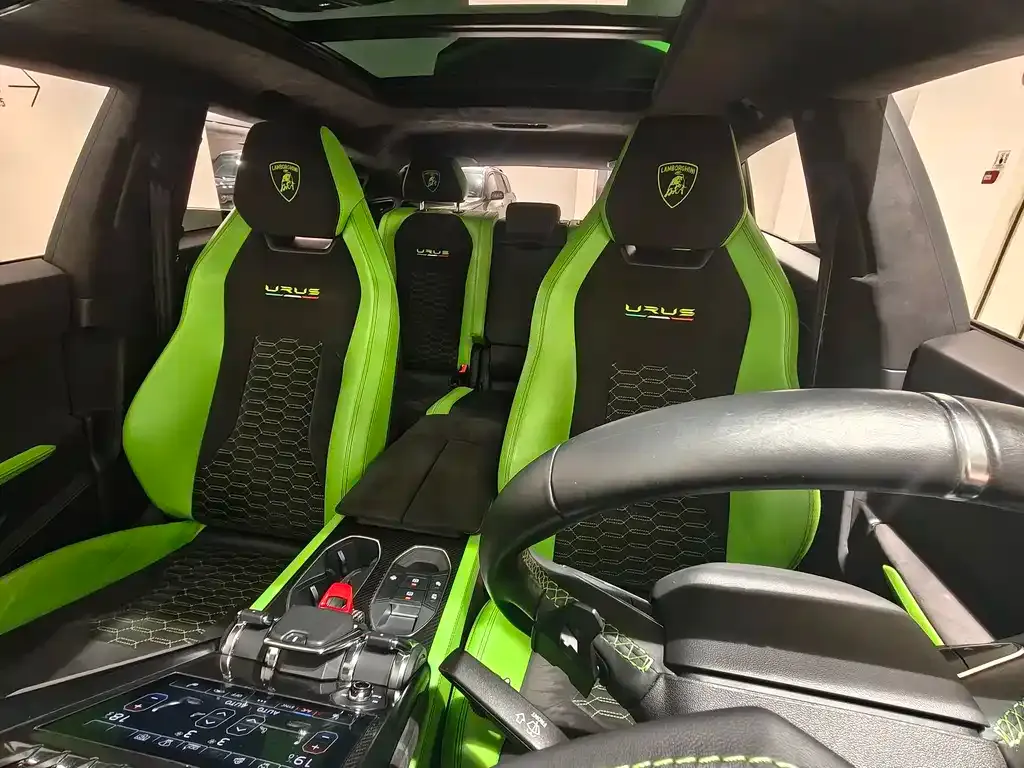 Lamborghini Urus — фото 9