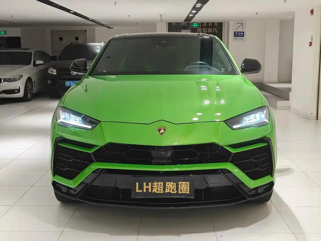 Lamborghini Urus — фото 3