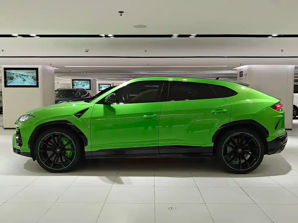 Lamborghini Urus — фото 6
