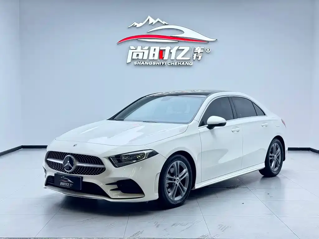 Mercedes-Benz A-Class — фото 1