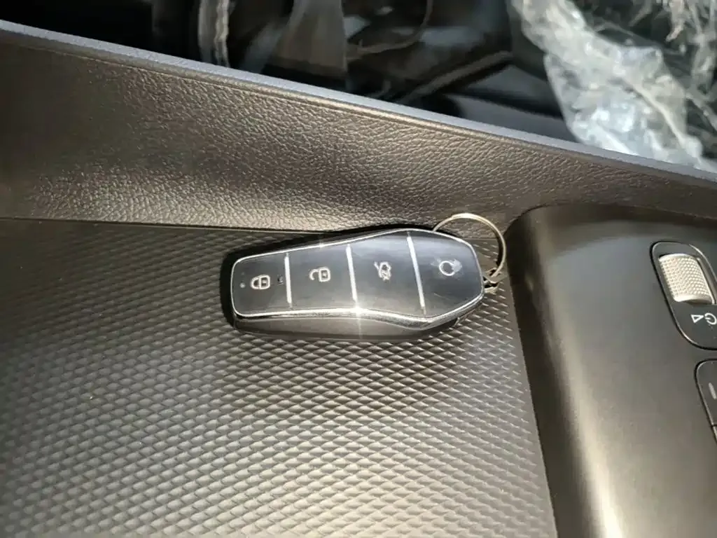 BYD Seal 05 DM-i — фото 6