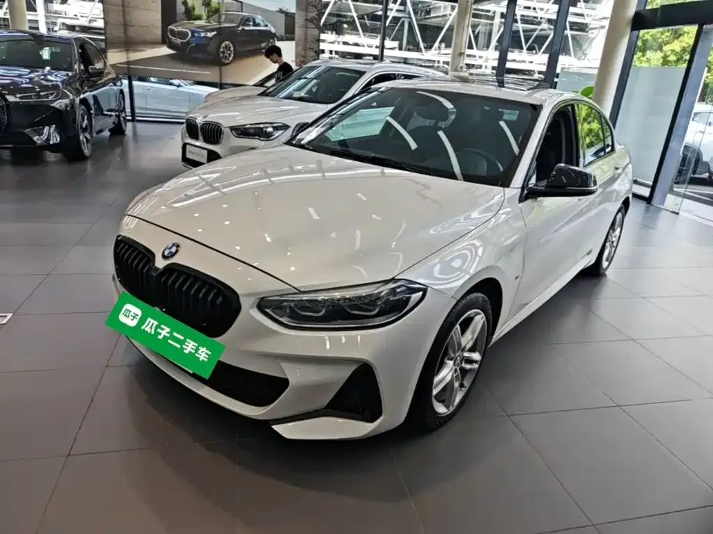 BMW 1 Series — фото 1