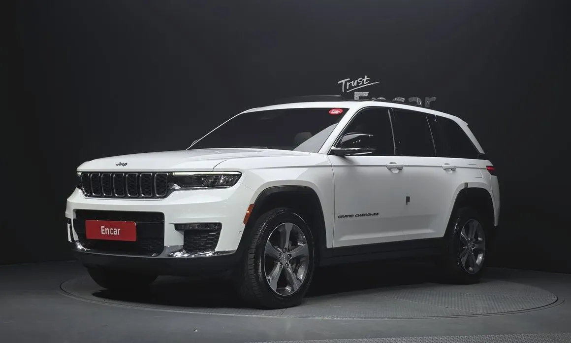 Jeep Cherokee — фото 1