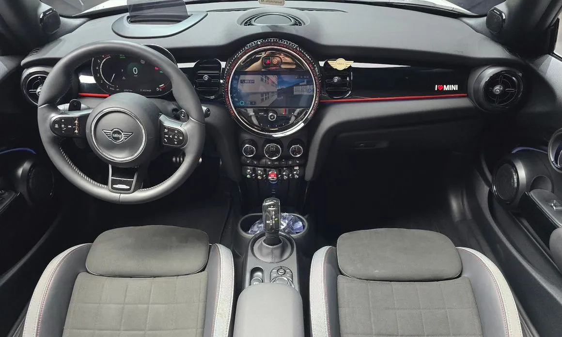 Mini Cooper Convertible — фото 10