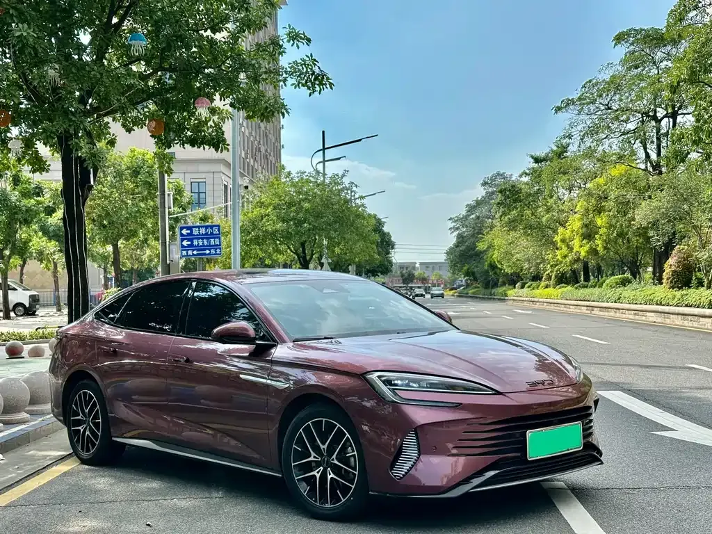 BYD Seal — фото 1