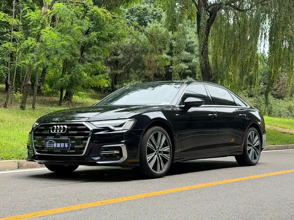 Audi A6L — фото 1