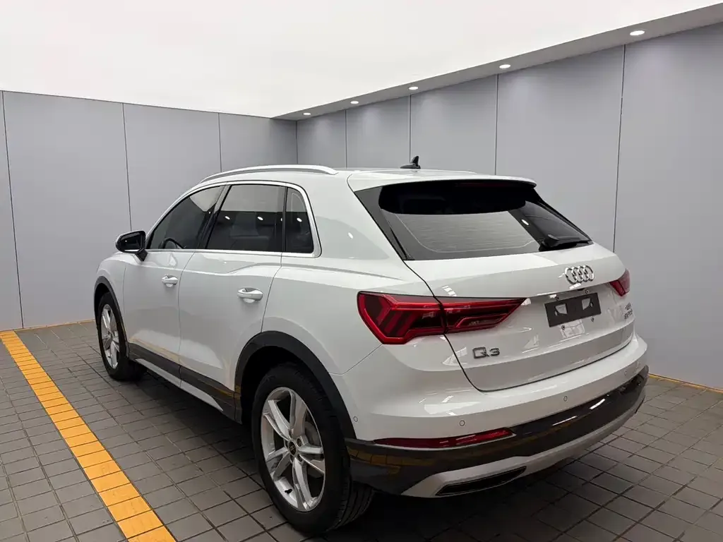 Audi Q3 — фото 6