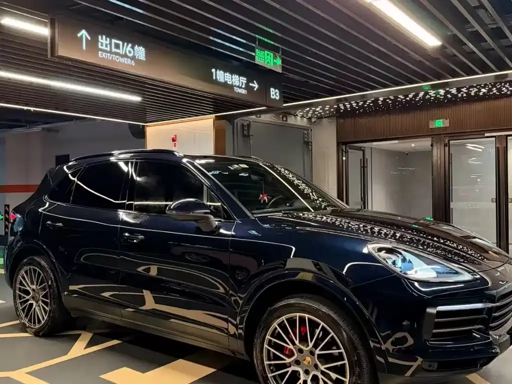 Porsche Cayenne Hybrid — фото 1