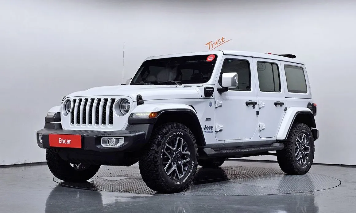 Jeep Wrangler — фото 1