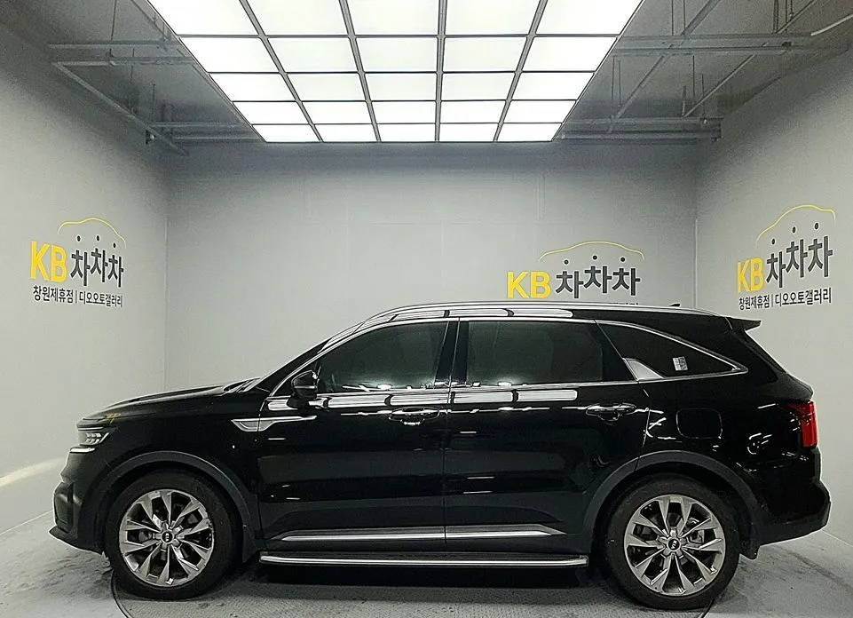 Kia Sorento — фото 10