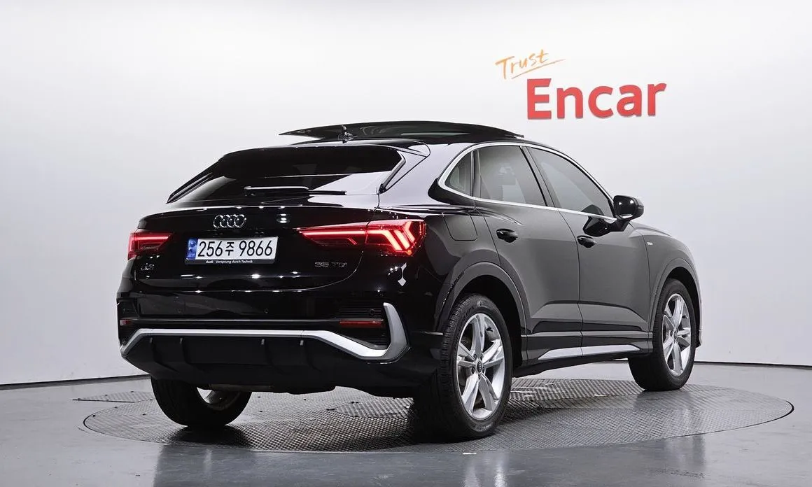 Audi Q3 — фото 10