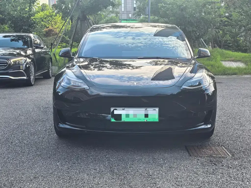 Tesla Model 3 — фото 10