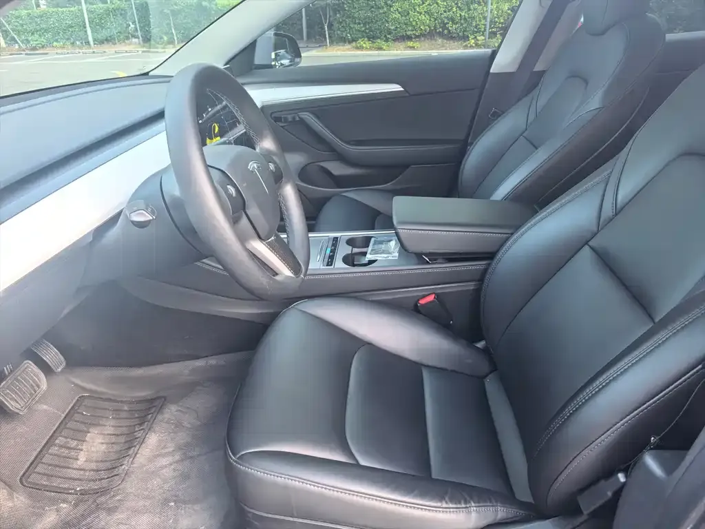Tesla Model 3 — фото 3