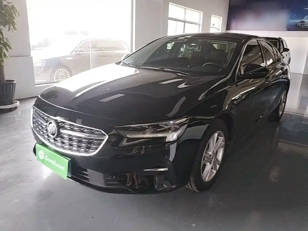 Buick Regal — фото 1