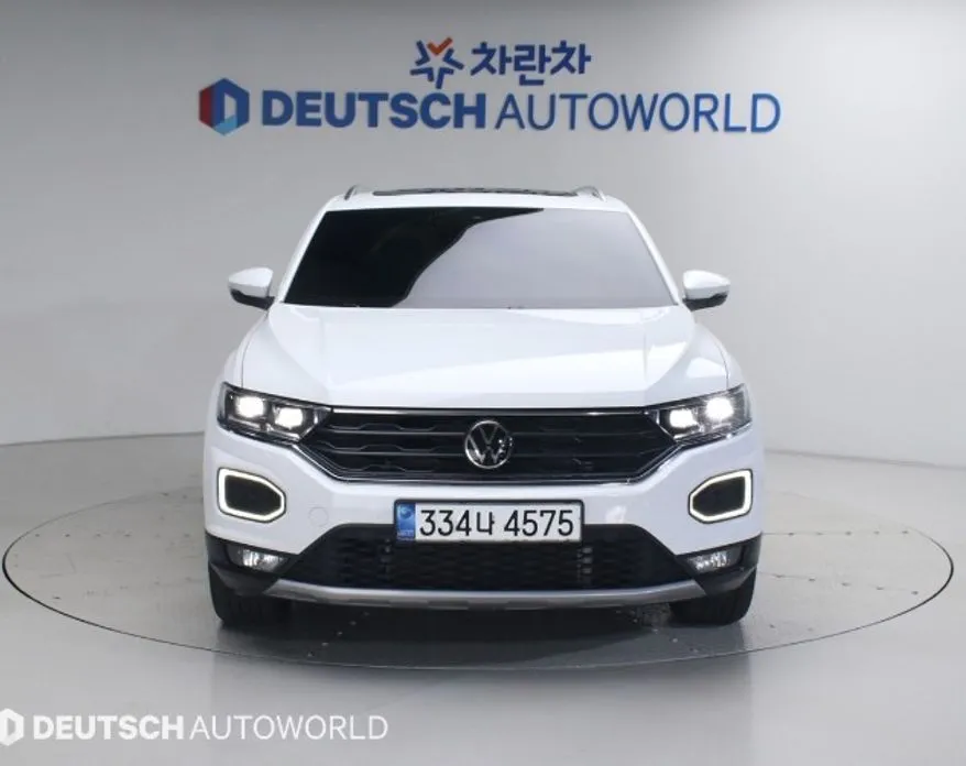 Volkswagen T-Roc — фото 6