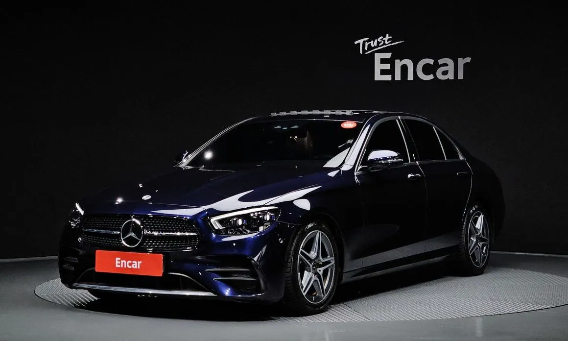 Mercedes-Benz E-Class — фото 1