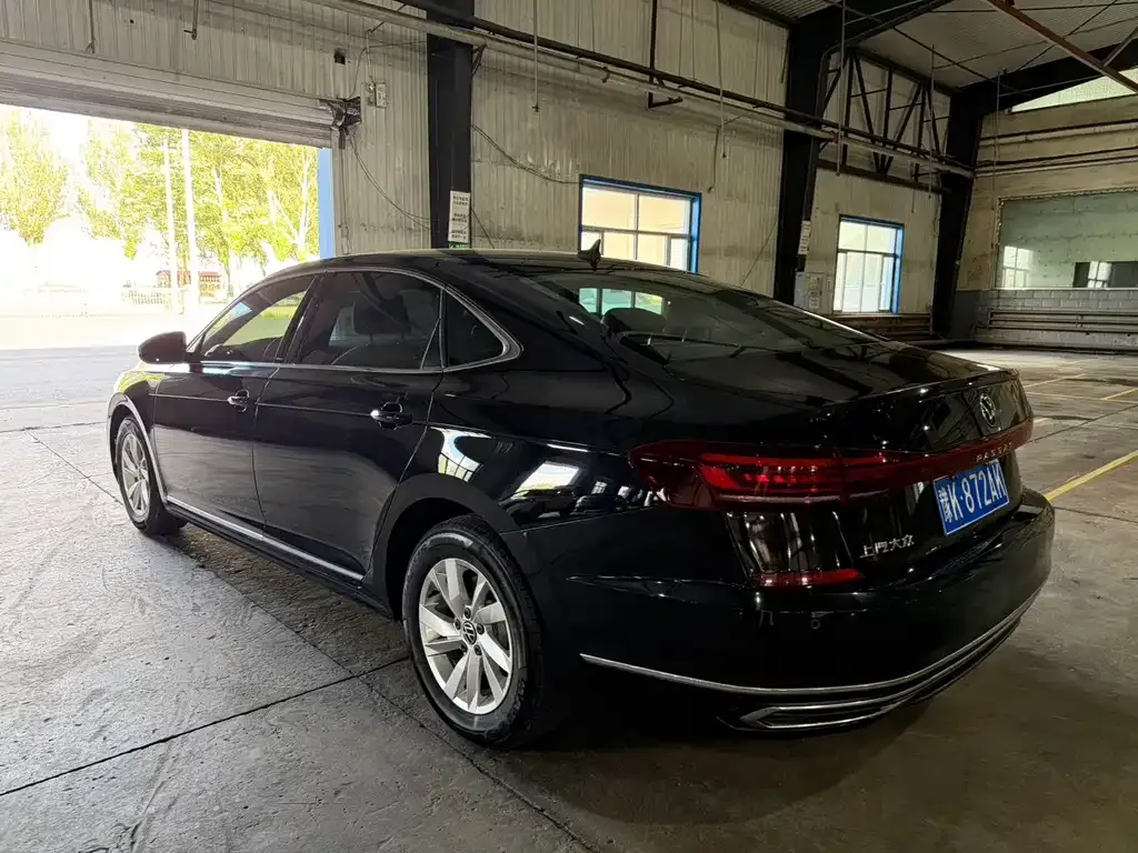 Volkswagen Passat — фото 10