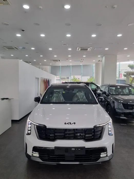 Kia Sorento — фото 1