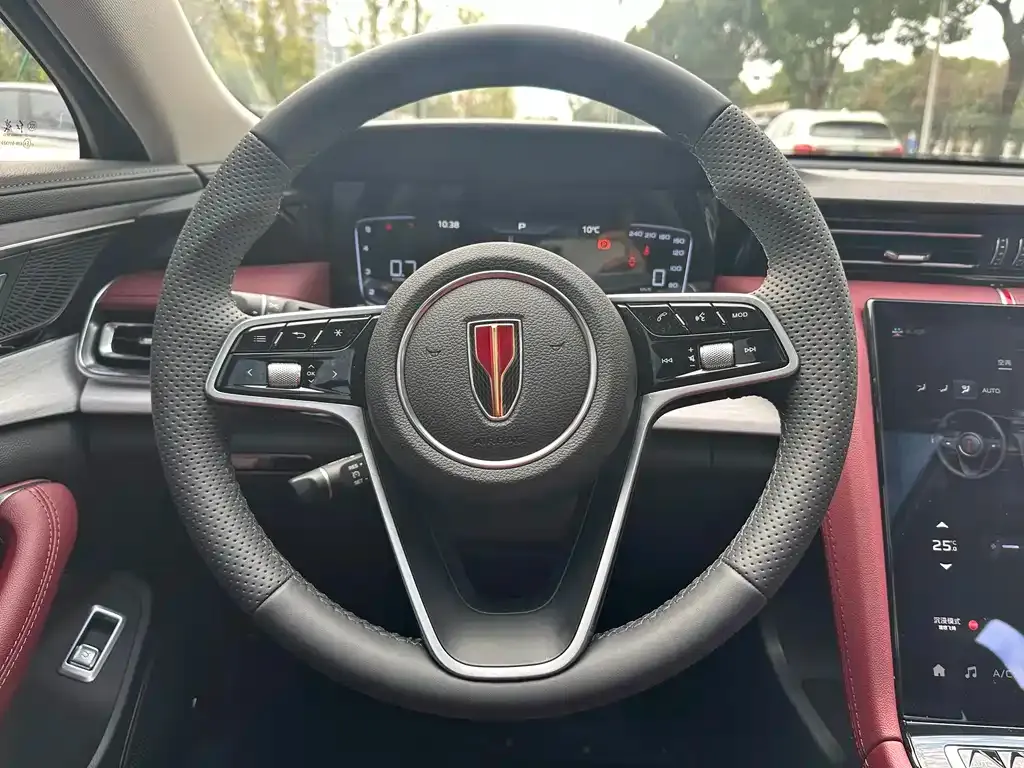 Hongqi H5 — фото 10