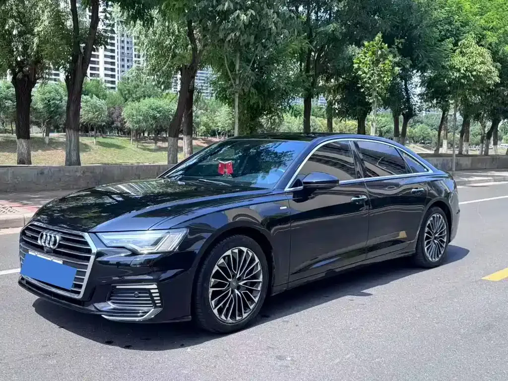 Audi A6L New Energy — фото 1