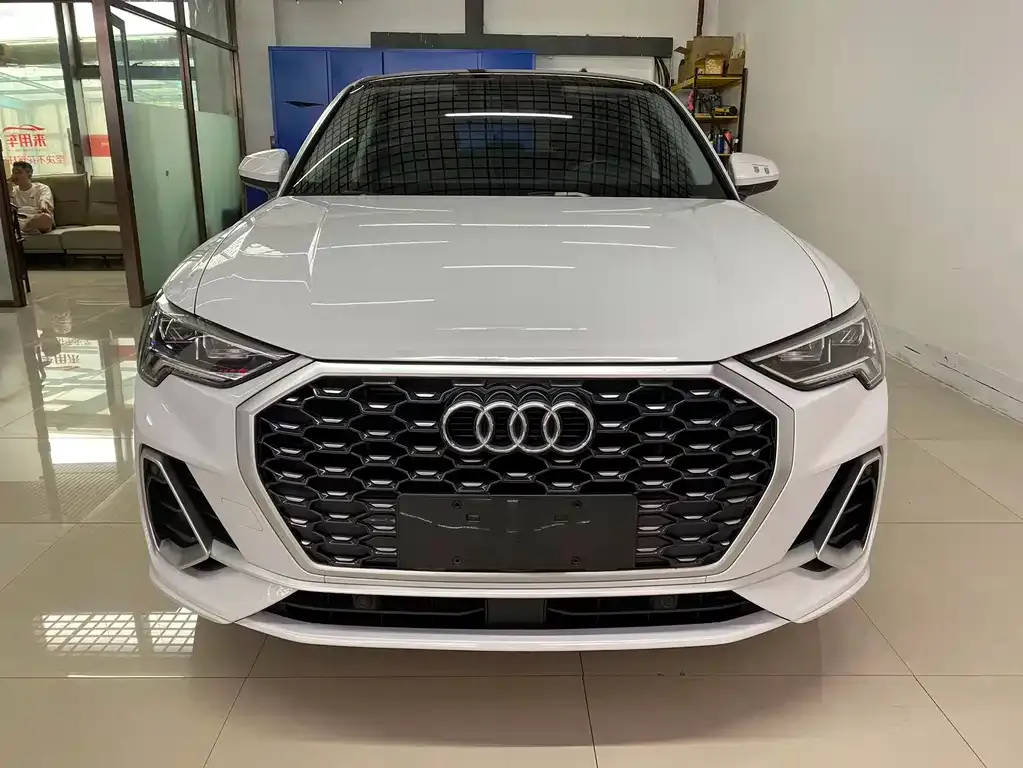 Audi Q3 Sportback — фото 9