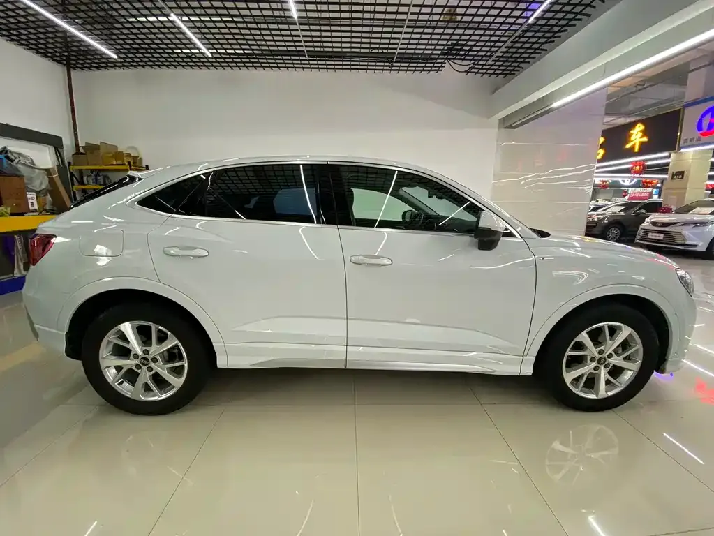 Audi Q3 Sportback — фото 2