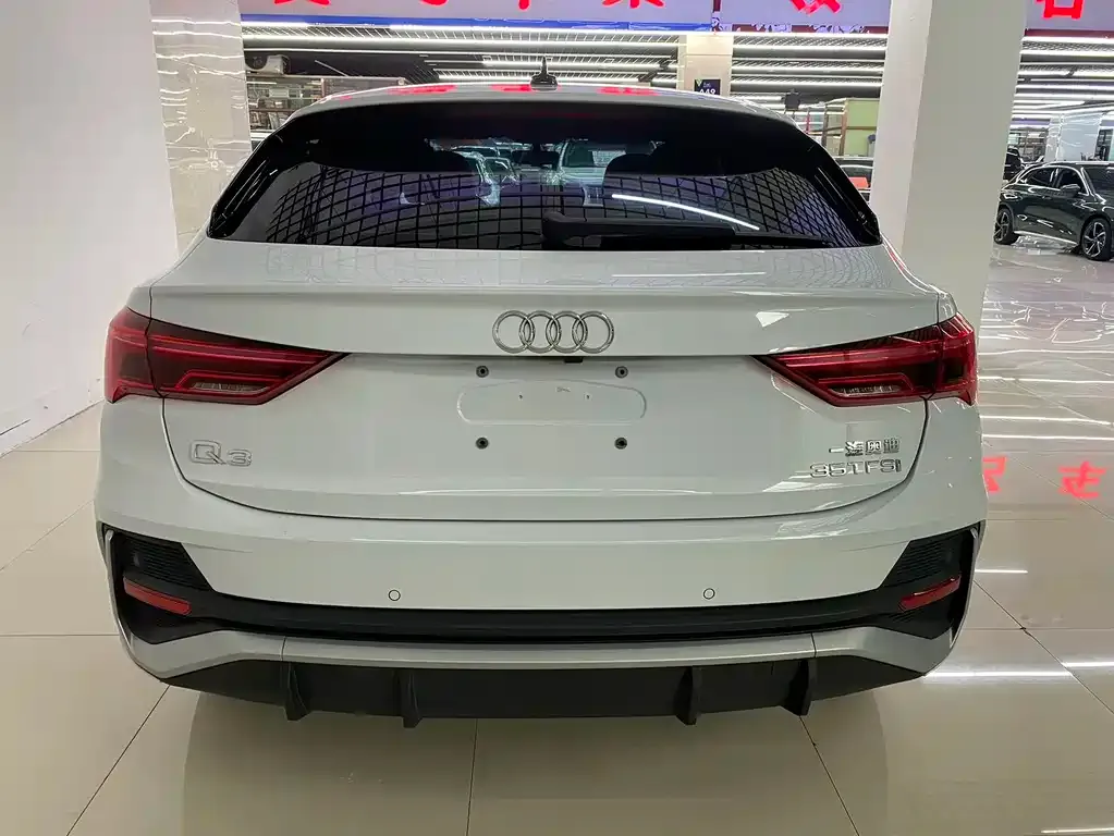 Audi Q3 Sportback — фото 7