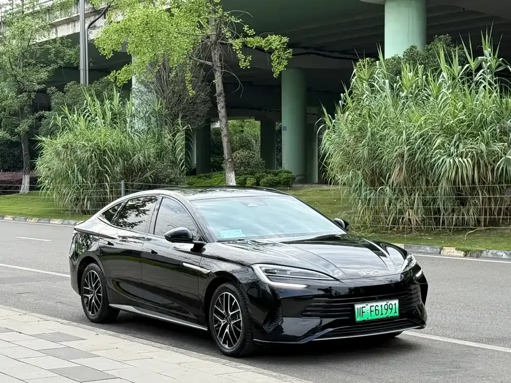 BYD Seal — фото 10